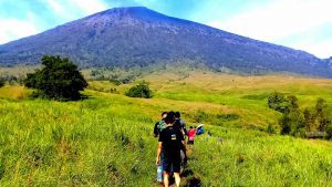 mount rinjani hiking